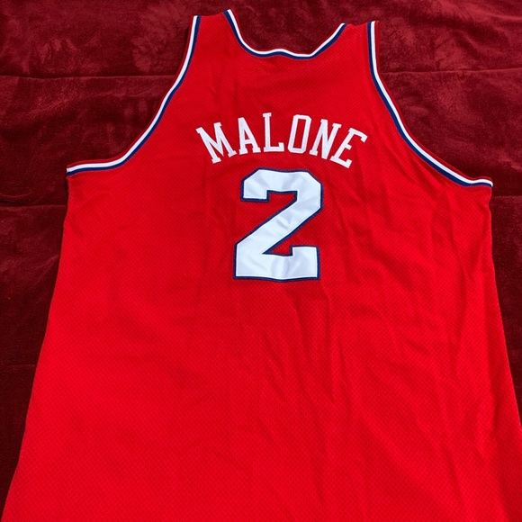 Philadelphia Sixers Moses Malone Mitchell & Ness jersey - Picture 2 of 3
